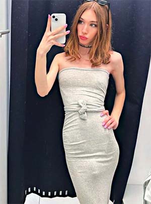 Shemale du 59 – Ma queue parait dans ma robe - Photo non censurée