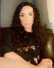 Bordelaise transex s’assoit sur sa grosse bite