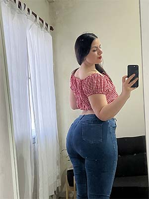 Gros cul qui fait tourner les têtes à Monjuzet