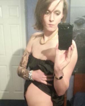 Monika t-girl bien teubé large sur Caen 14 - Photo non censurée