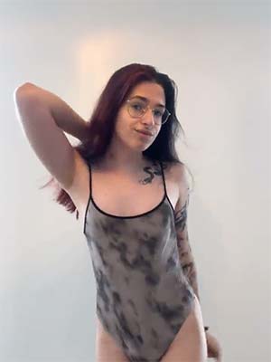 Tgirl de 28 ans au naturel sur Mâcon 71000 - Photo non censurée