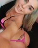 Transexsuelle passive aux fesses rondes